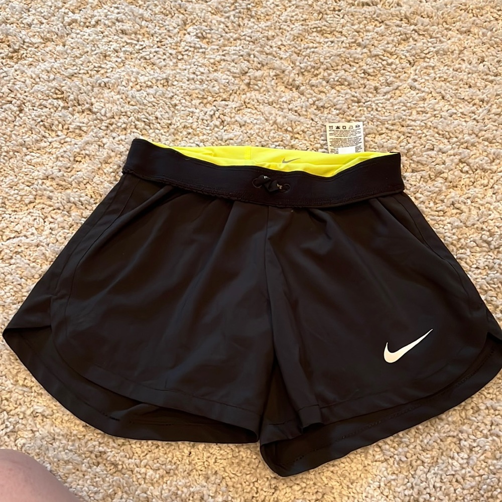 Nike dri-fit shorts. XS